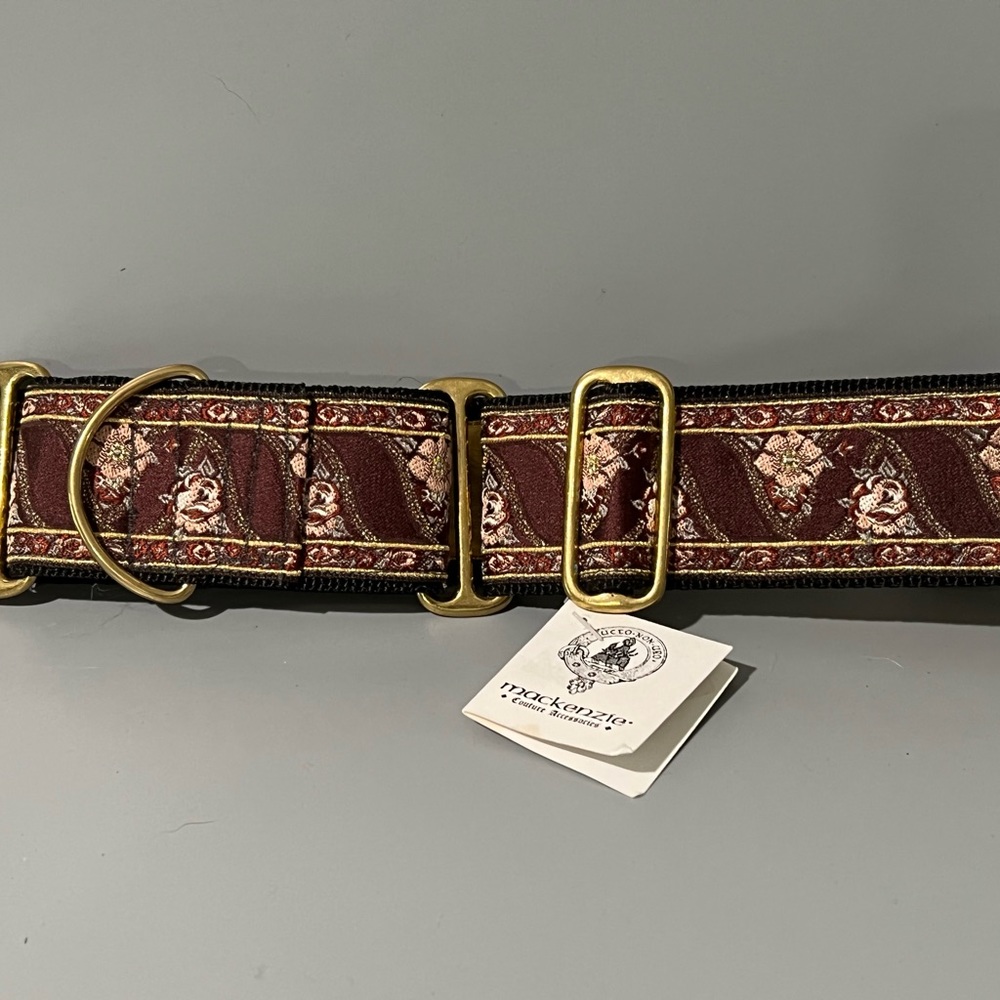 Mackenzie dog collar.